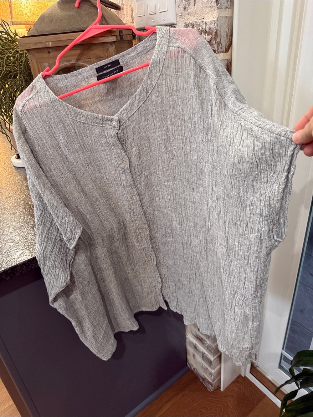 TAHARI women’s SZ XL linen gray button up top - Picture 2 of 6